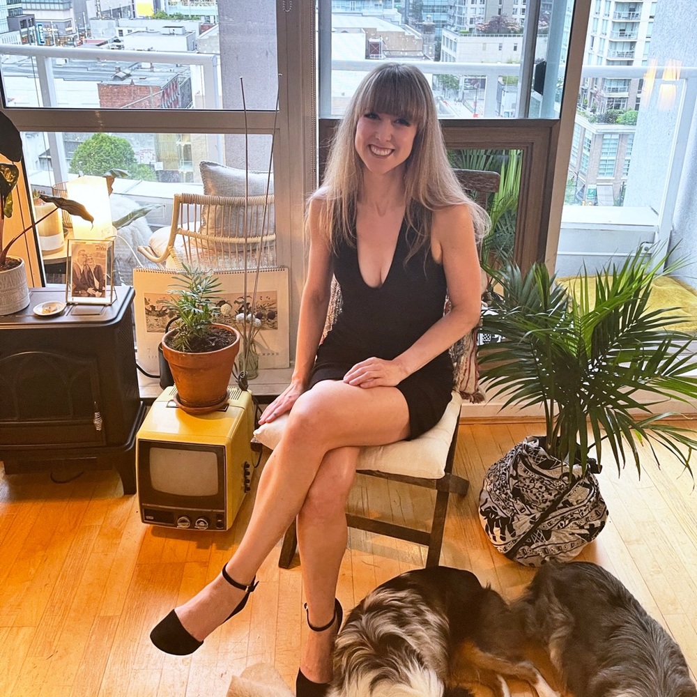 Meet your Posher, Adrianna